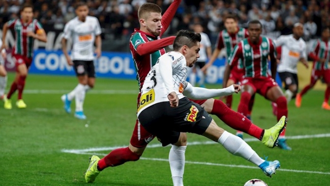 Corinthians y Fluminense igualaron y dejaron abierta su serie de cuartos en Copa Sudamericana