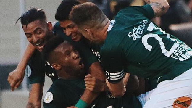 Rafael Vaz entregó la victoria a Goiás con potente tiro libre ante Internacional de Porto Alegre