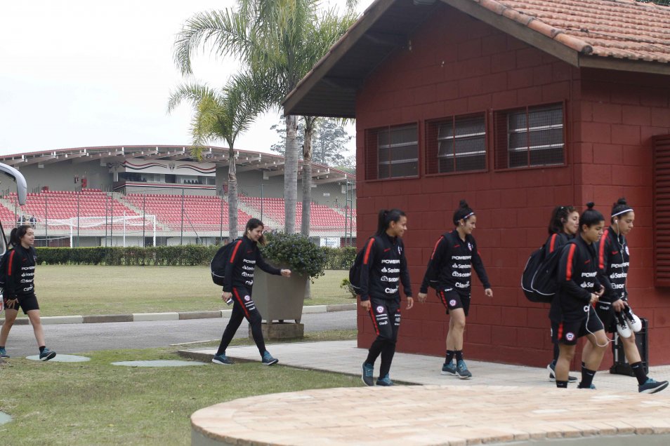 La selección chilena femenina cumplió con su última práctica previa al duelo ante Costa Rica