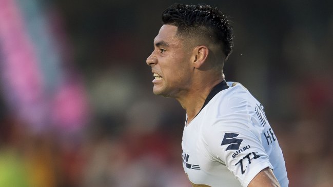 Felipe Mora tuvo acción junto a Pumas UNAM en la caída ante Monterrey