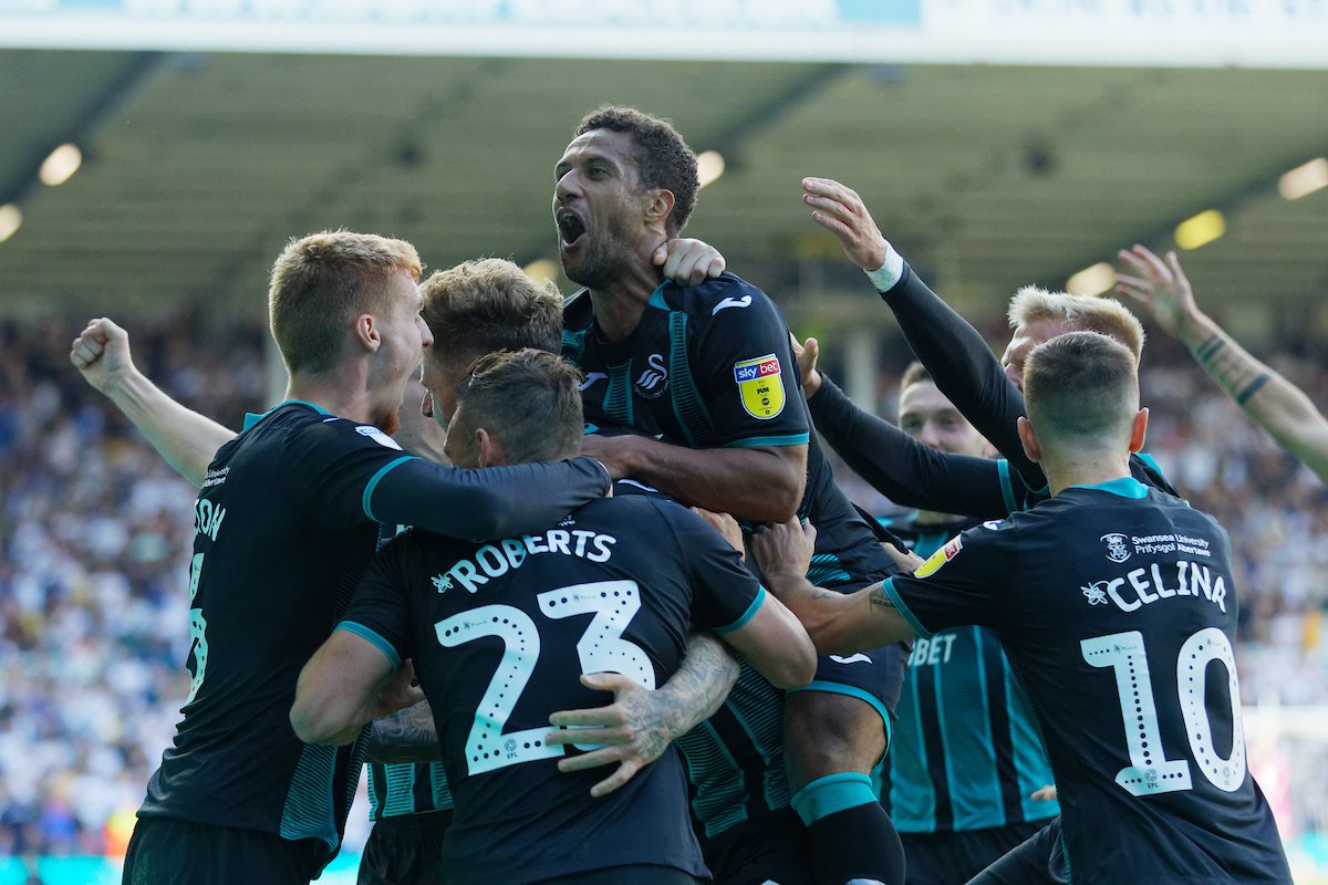 Leeds United de Bielsa perdió el invicto y el liderato a manos de Swansea en la Championship