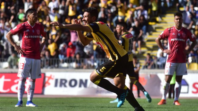 Universidad de Chile se mantuvo en una incómoda posición al igualar con Coquimbo Unido