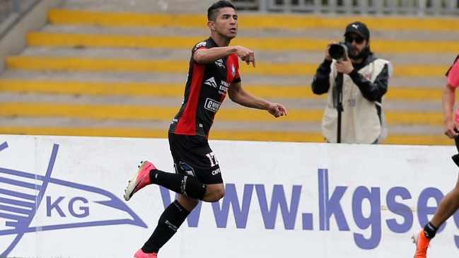 Felipe Flores puso con un potente cabezazo el empate para Antofagasta ante U. Católica