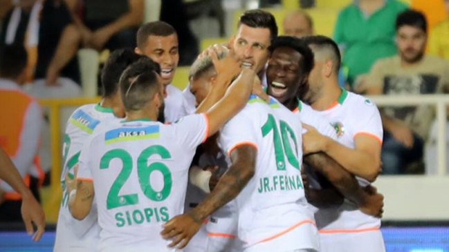 Junior Fernandes marcó un golazo en triunfo de Alanyaspor en la liga turca