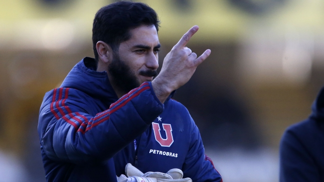 Hernán Caputto analiza dar titularidad a Johnny Herrera en Copa Chile