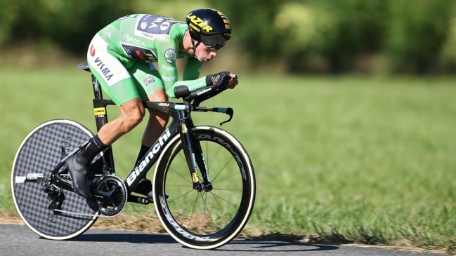 Roglic ganó la contrarreloj de Pau y se enfundó la tricota roja en la Vuelta a España