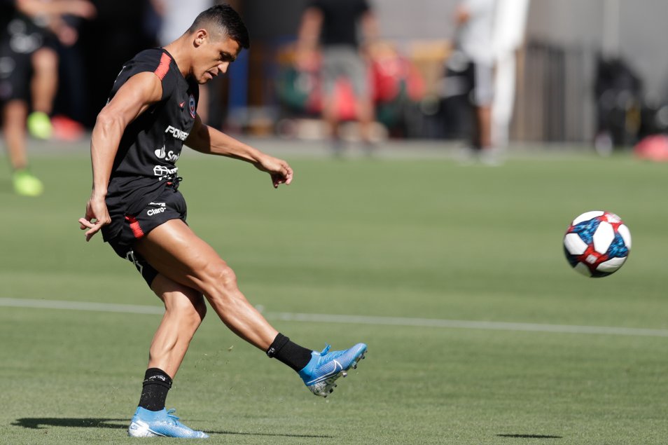 Con Bravo y Alexis: Así fue el equipo que paró Rueda en la última práctica de la Roja