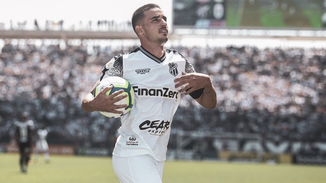 Ceará  le empató a Corinthians con un golazo olímpico en los descuentos