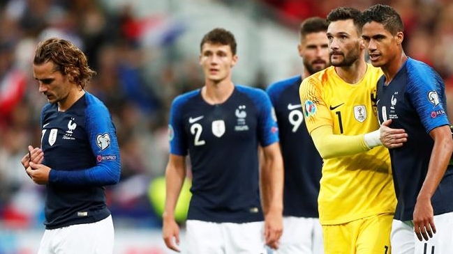 Francia se impuso con claridad a Albania pese a que Antoine Griezmann perdió un penal