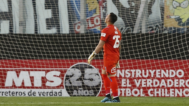 Sánchez abrió la cuenta para Everton tras imperdonable error del portero Melo en Colo Colo