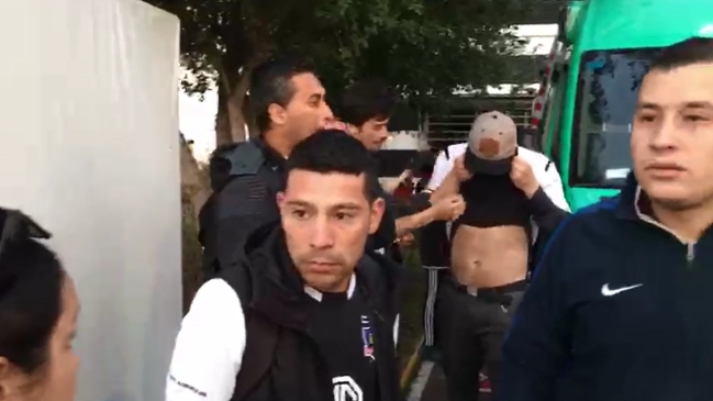 La indignación de los hinchas de Colo Colo tras el actuar de Carabineros con gas lacrimógeno