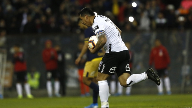 Esteban Paredes puso la igualdad para Colo Colo ante Everton con certero lanzamiento penal