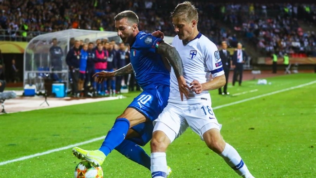 Italia superó a Finlandia y afianzó su liderato en el Grupo J de las Clasificatorias a la Eurocopa