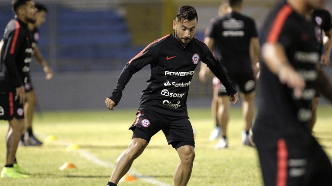 Reinaldo Rueda probó bloque ofensivo con Christian Bravo, Jean Meneses y Eduardo Vargas