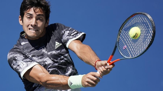 Chilenos solo supieron de bajas en el ranking ATP