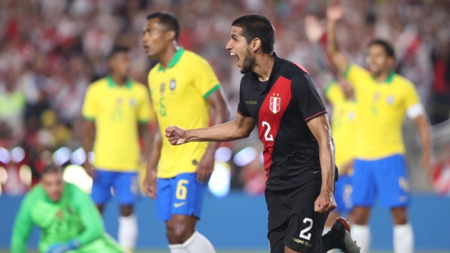 Luis Abram anotó sobre el final el único tanto del triunfo de Perú sobre Brasil con error de Ederson