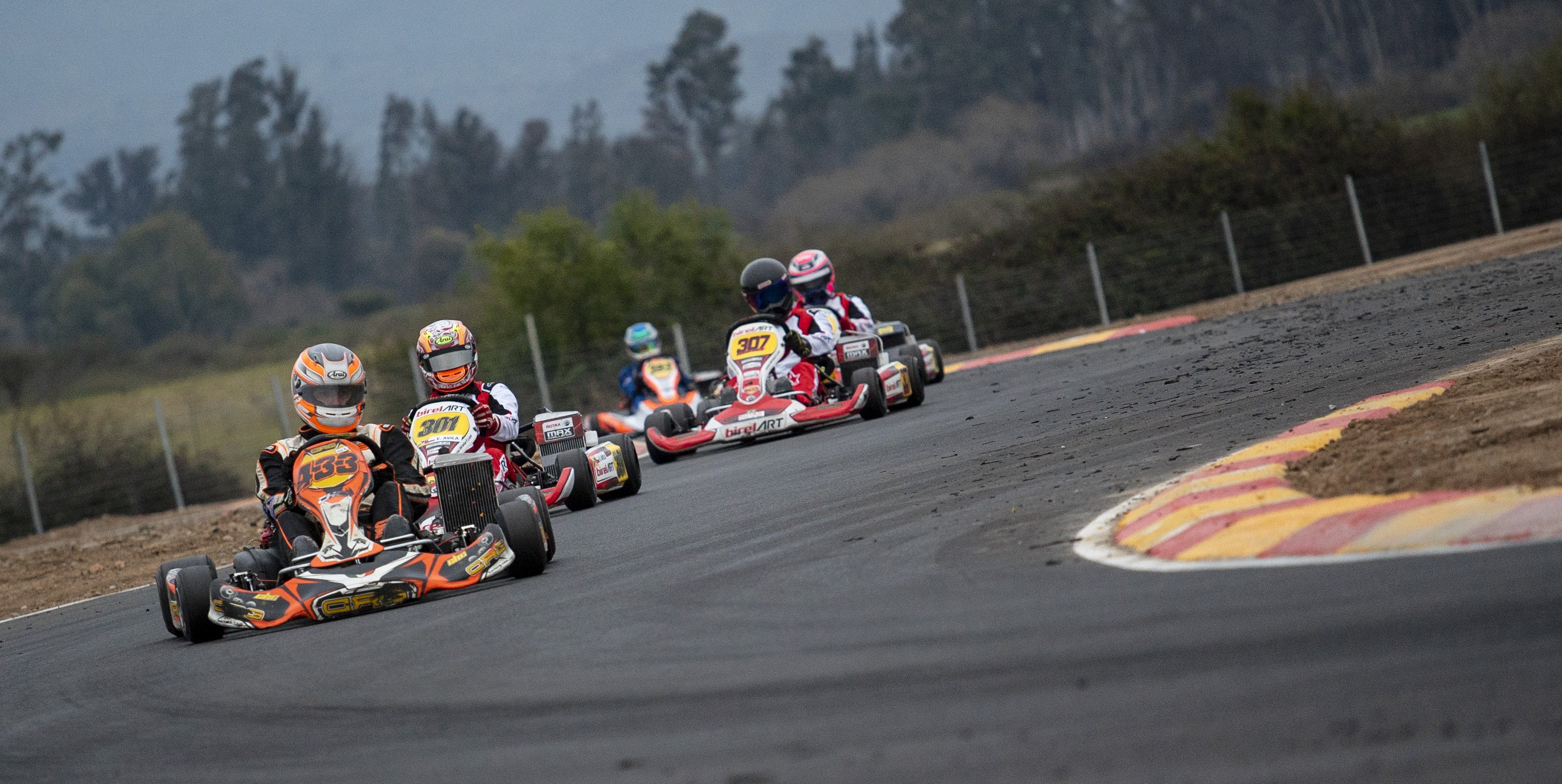 Más de 100 pilotos dieron el vamos al Campeonato Sudamericano de Karting Challenge 2019