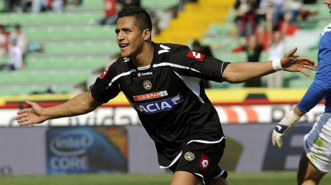 Ex técnico de Udinese: Cuando pusimos a Alexis de 10 se volvió devastador