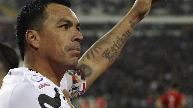 Esteban Paredes se lució bailando en las celebraciones “dieciocheras” de Colo Colo