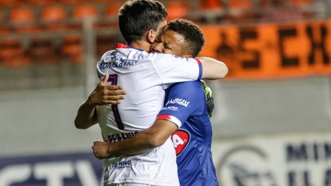 Melipilla estiró su racha triunfal a costa de Magallanes y despegó a lo alto de la Primera B