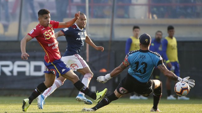 Leandro Benegas fue letal con la zurda y puso en ventaja a la U en su duelo con Unión Española