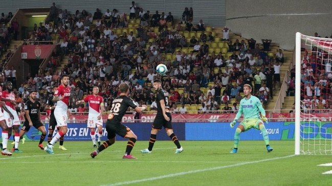 Guillermo Maripán sufrió en cancha la dura derrota de AS Mónaco ante Olympique de Marsella
