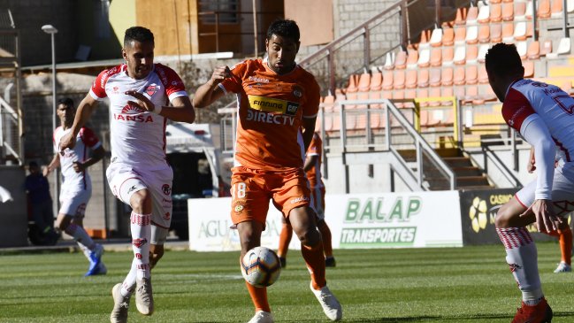 Primera B: Caída de Cobreloa y triunfo de Puerto Montt dejó a cuatro clubes como líderes