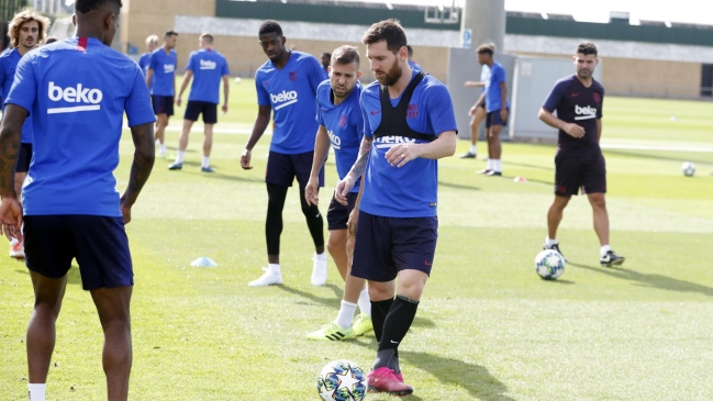 Lionel Messi sigue su evolución y entrenó de cara al debut en Champions