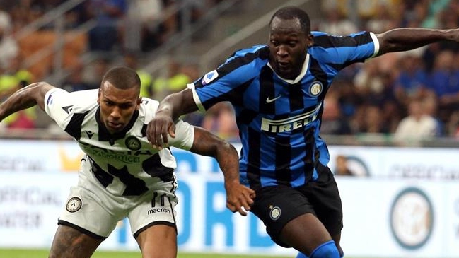 Comentarista italiano fue despedido por dichos racistas contra Romelu Lukaku