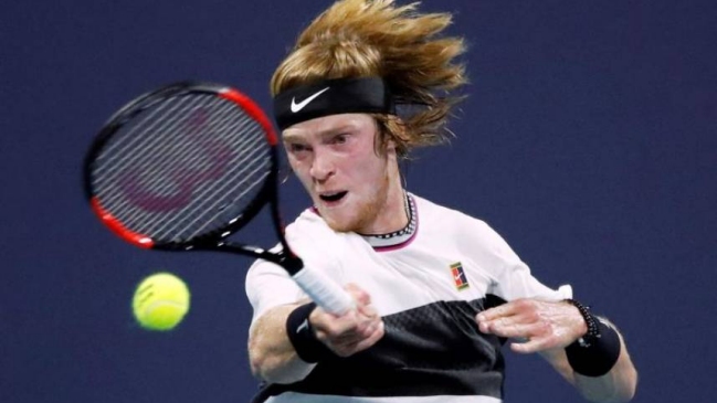Andrey Rublev reaccionó con fuerza para superar la primera ronda en San Petersburgo