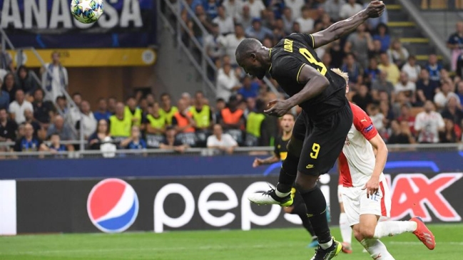 Los goles en el reñido empate entre Inter y Slavia Praga en Champions League