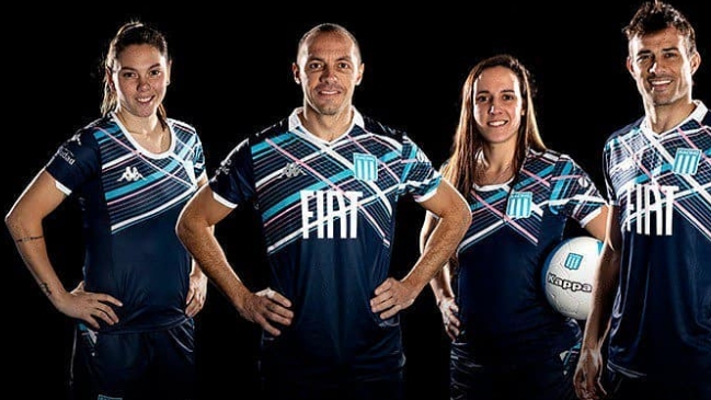 Marcelo Díaz protagonizó la presentación de la nueva camiseta de Racing de Avellaneda