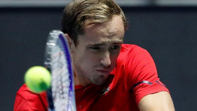 Medvedev ganó el duelo ruso ante Rublev y pasó a semifinales en San Petersburgo