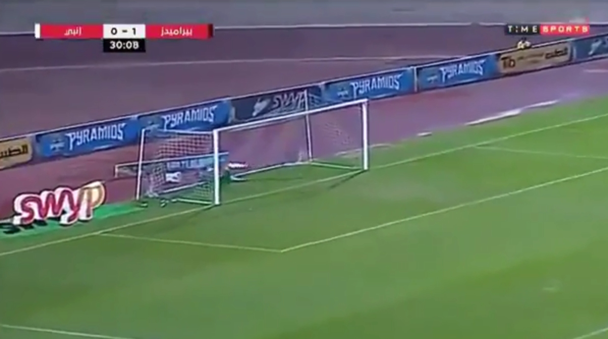 Arquero egipcio se lució con esta corrida para evitar lo que era un golazo