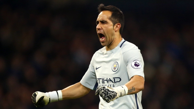 Medio inglés destacó el aporte de Claudio Bravo: Los hinchas confían en él
