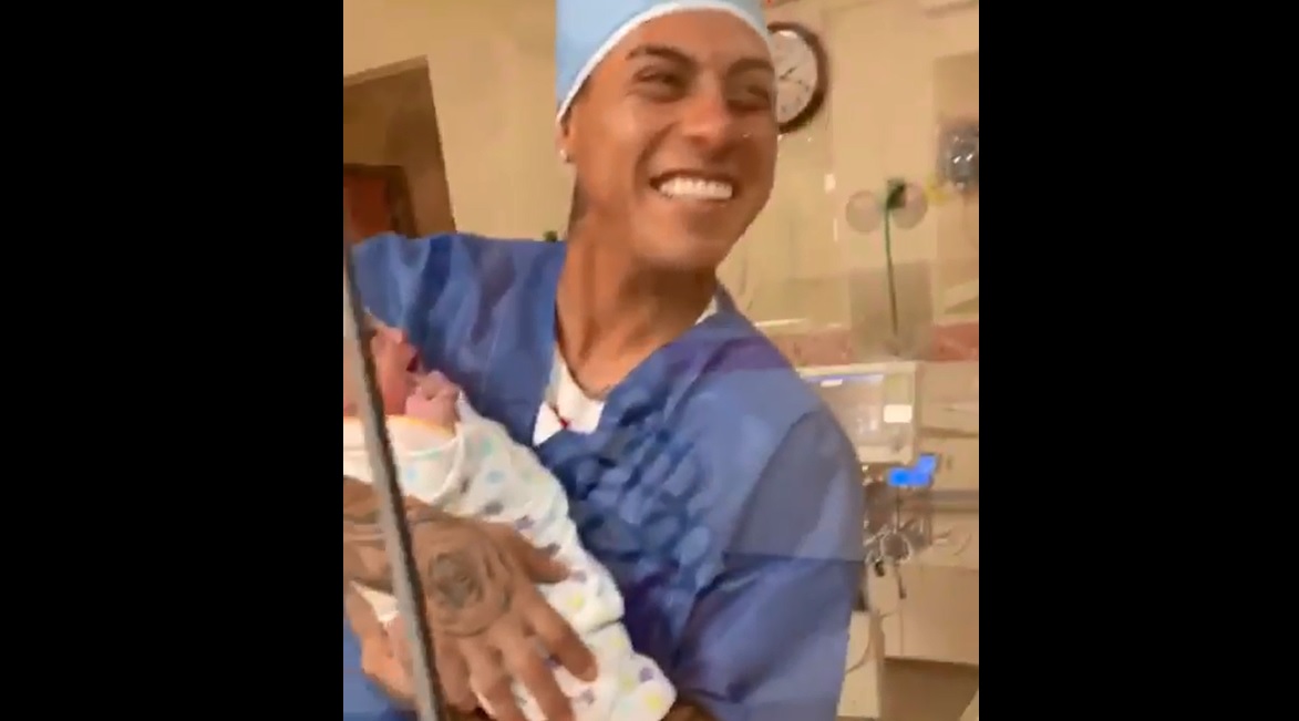 La felicidad de Eduardo Vargas tras el nacimiento de su hija Isabella