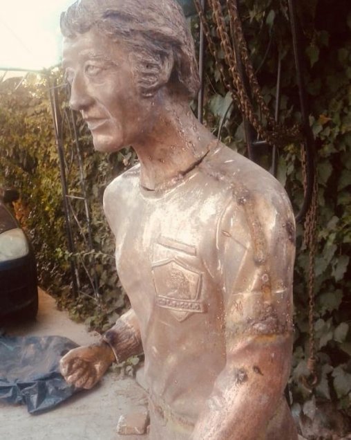 Está casi lista: Así luce la estatua en homenaje a Francisco “Chamaco” Valdés