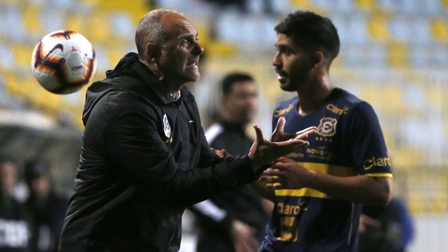 Javier Torrente en su redebut con Everton: Esperemos seguir confirmando buenos resultados