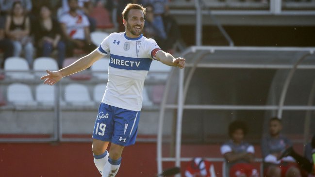 Universidad Católica dio vuelta el marcador ante Curicó Unido gracias a Fuenzalida