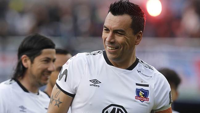 Esteban Paredes será titular en el Superclásico entre Colo Colo y Universidad de Chile