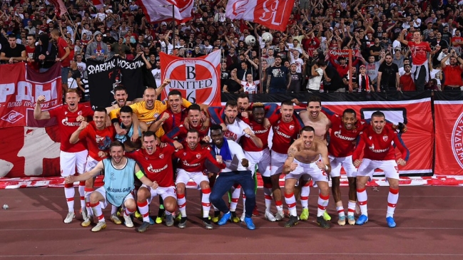Estrella Roja revirtió su suerte ante Olympiakos y sumó su primer triunfo en la Champions
