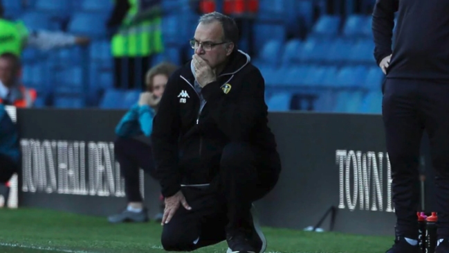 Locura repetida: Bielsa hizo ingresar un jugador en Leeds y lo sacó 30 minutos después