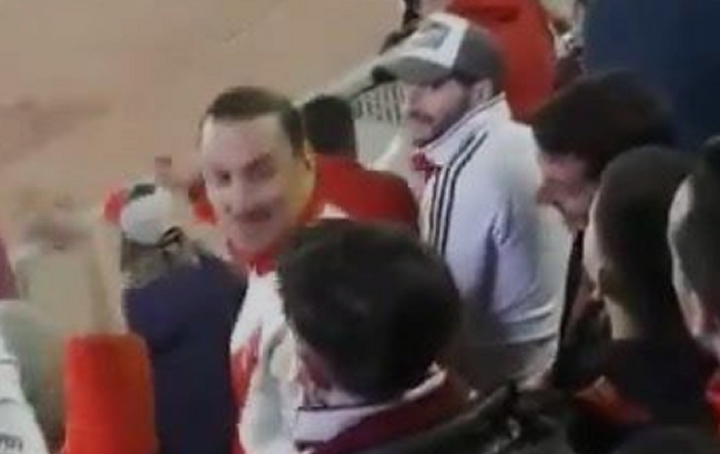 El clon de Zlatan llegó al Monumental para alentar a River