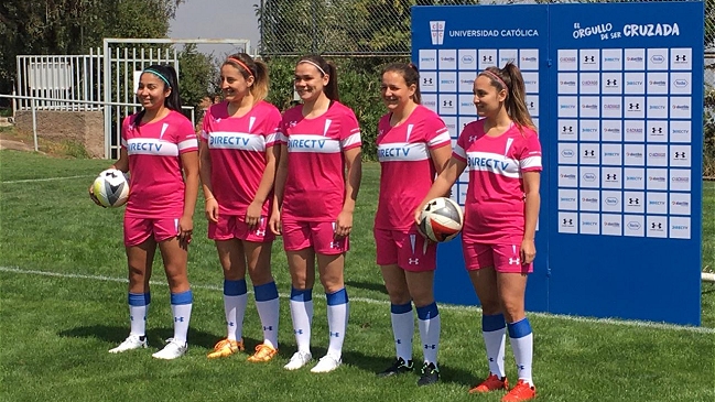 U. Católica presentó camiseta en medio de campaña para detección del cáncer de mama