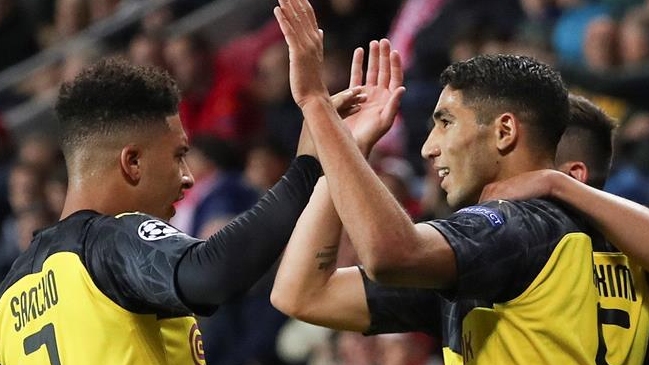 Achraf Hakimi comandó victoria de Borussia Dortmund sobre Slavia Praga