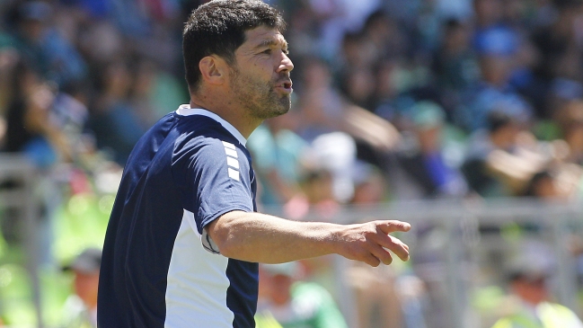 Deportes Valdivia desvinculó a Arturo Norambuena como director técnico