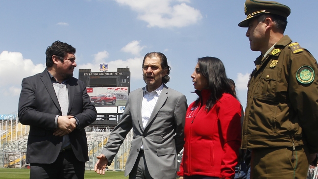 Alcalde de Macul llamó a dejar el auto en casa para el Superclásico