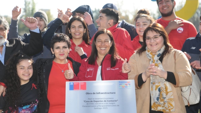 Ministra Kantor anunció la construcción de la Casa del Combate en el Estadio Nacional