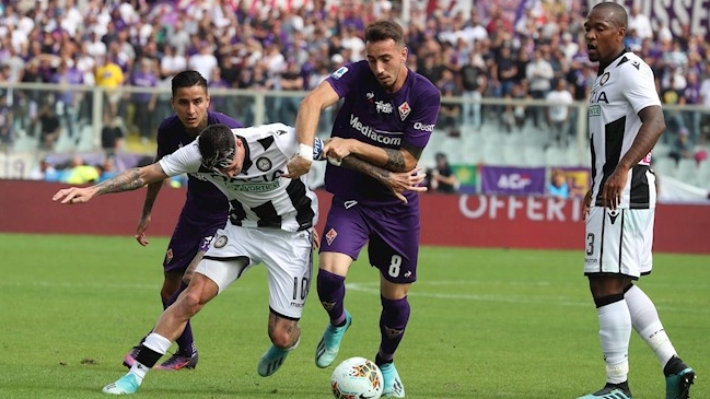Erick Pulgar fue protagonista en victoria de Fiorentina sobre Udinese de Francisco Sierralta