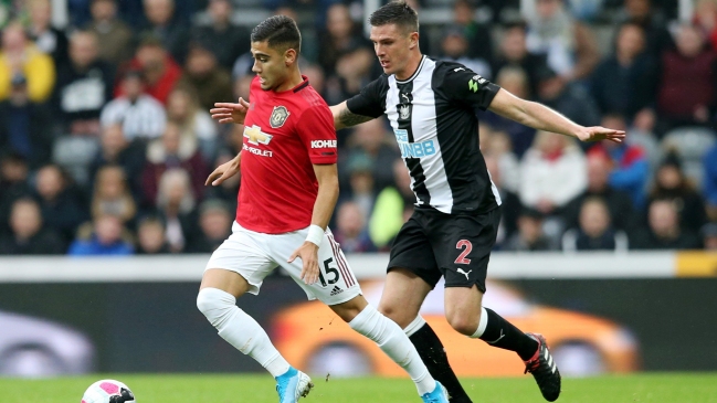 Manchester United cayó ante Newcastle y se acercó a la zona de descenso en la Premier